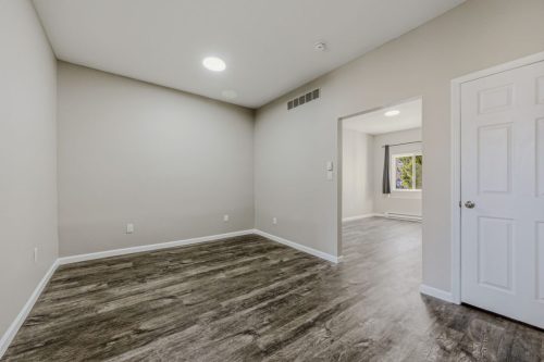 11-web-or-mls-939-E-17th-St-Wilmington-DE-19802-12